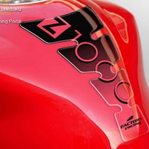Puig tankpad Kawasaki Z1000 Logó kép